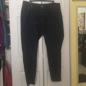 🌟FINAL PRICE🌟 Dark Wash Skinny Jeans