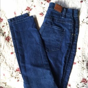 High Waisted Jeans BDG