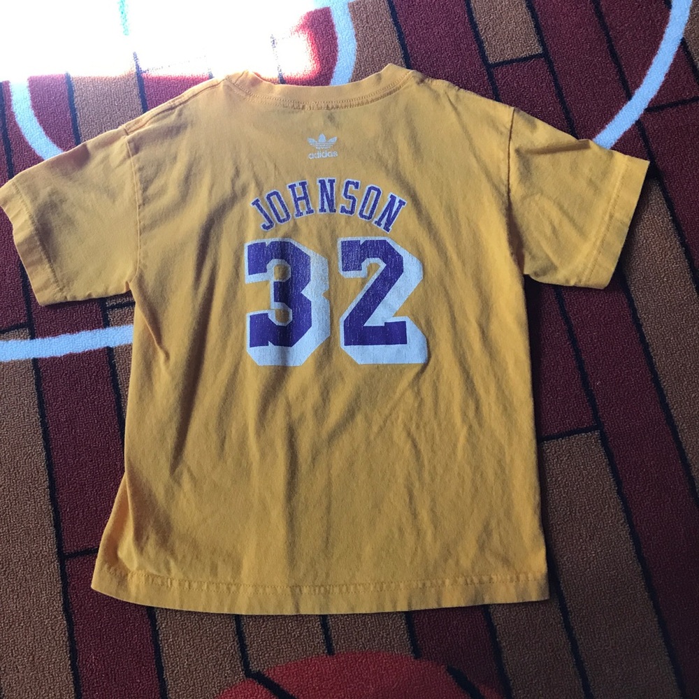 Magic Johnson t shirt jersey.