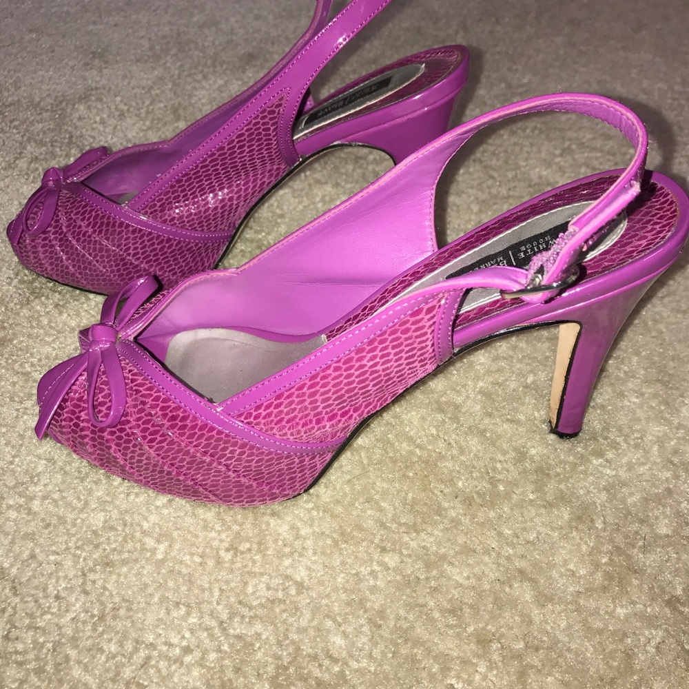 Fuchsia peep toe pump