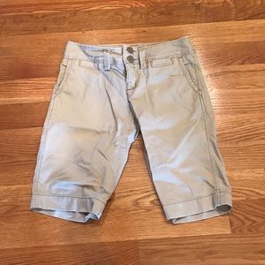 Like new! American Eagle Khaki