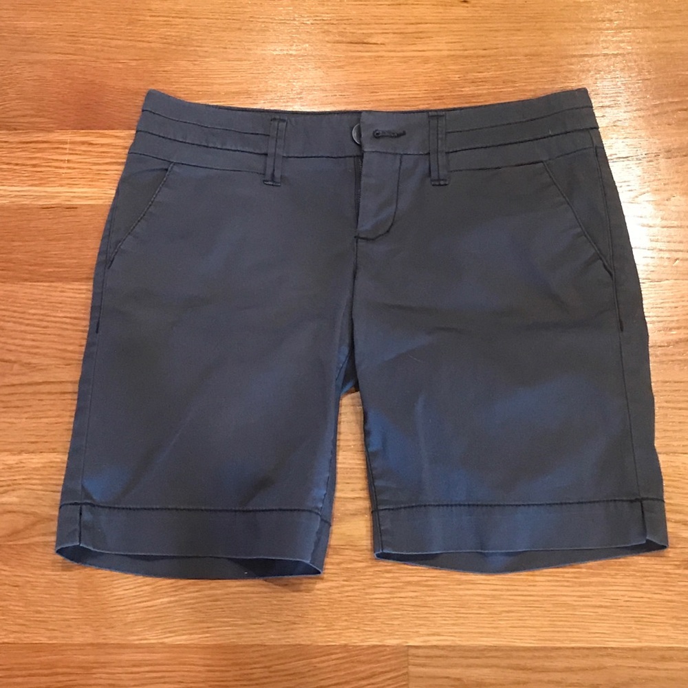NWT! American Eagle Navy Short