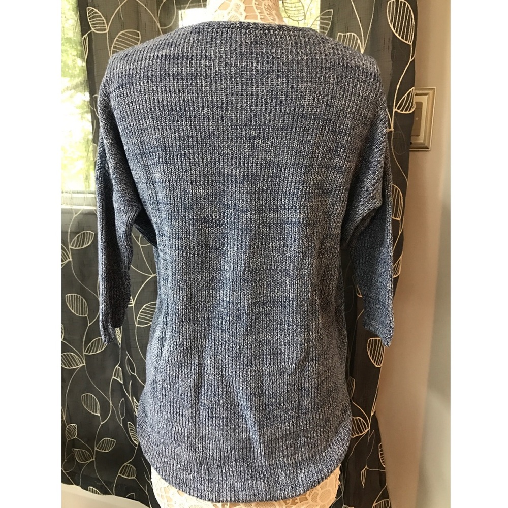 Express Sweater - Picture 2 of 3