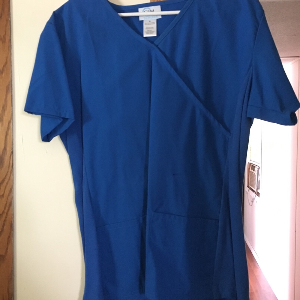 Scrub top