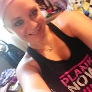 Meet your Posher, Cierra