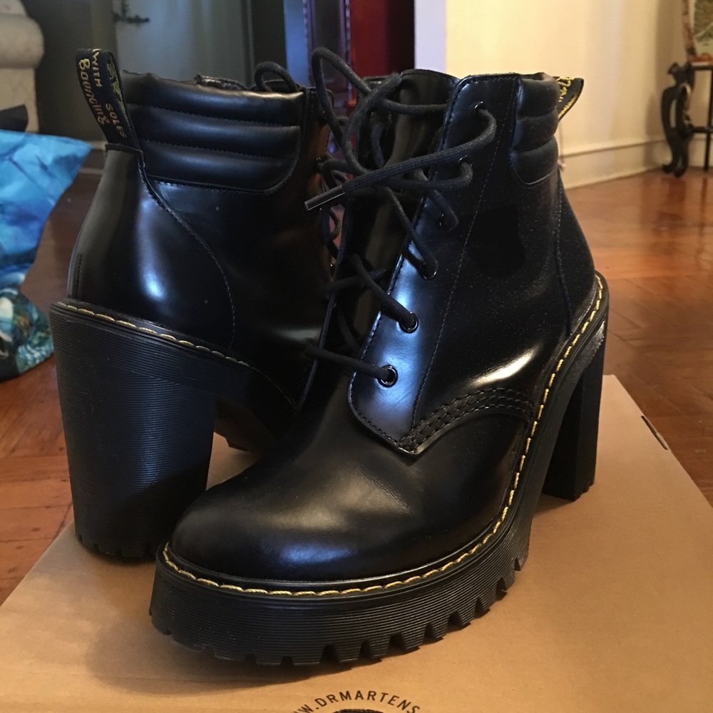 Dr. Marten Persephone 16735001