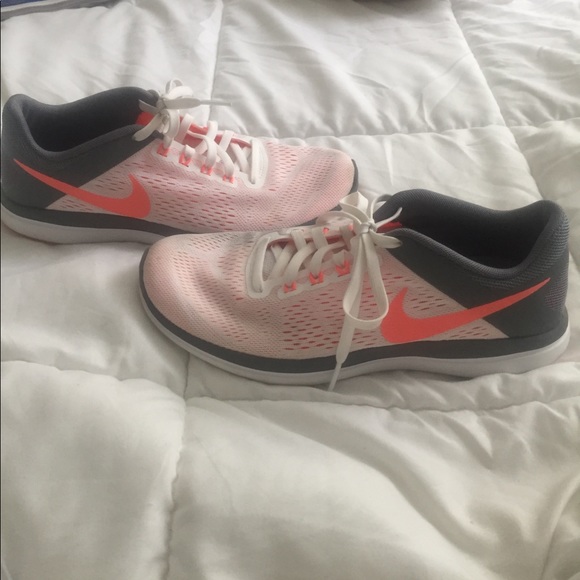 Nike Shoes - NIKE FLEX 2016 RUN SNEAKERS NEON ORANGE GREY WHITE