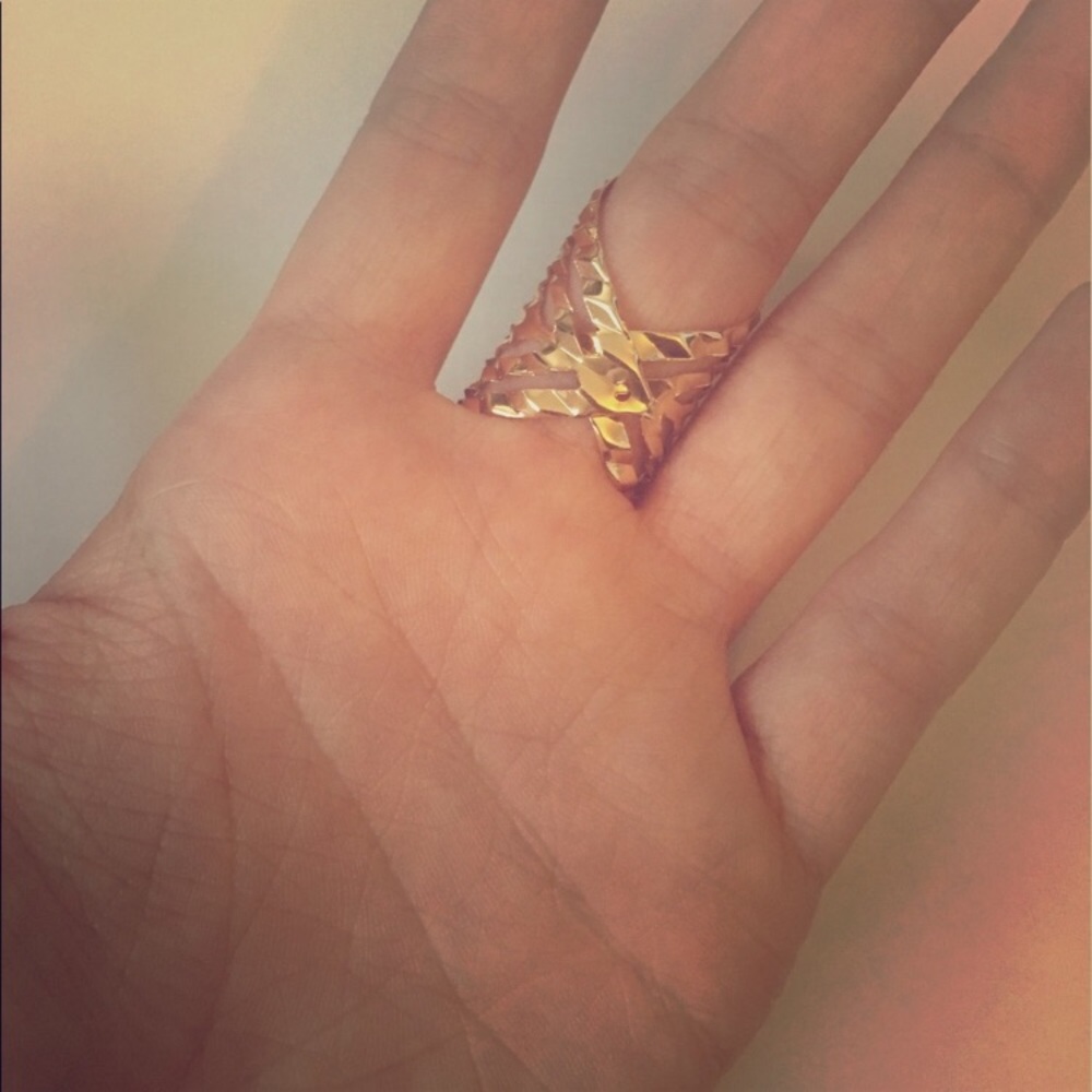 BEST SELLER! Gold Colored Statement Fashion Ring - Picture 2 of 3