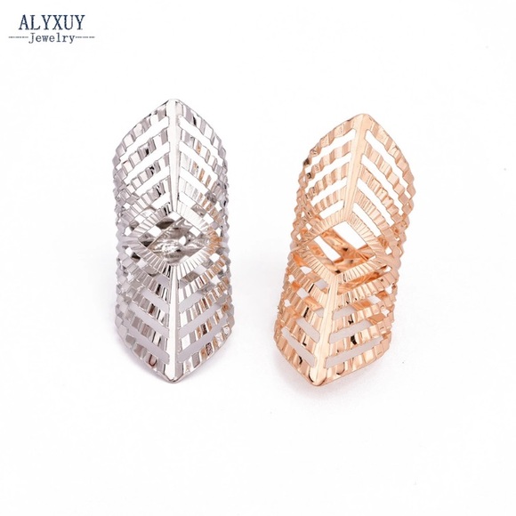 BEST SELLER! Gold Colored Statement Fashion Ring - Picture 3 of 3