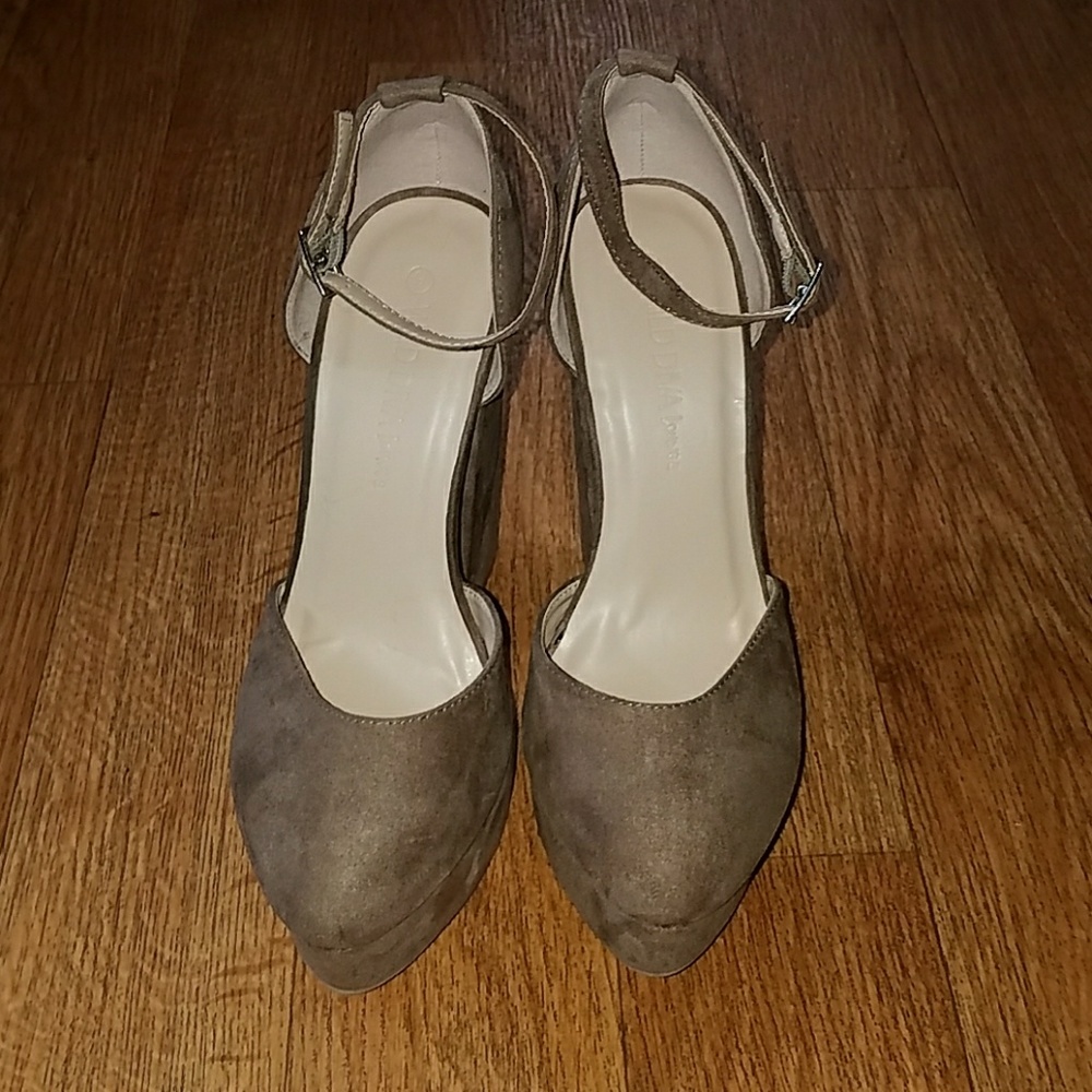 Taupe colored suede heels