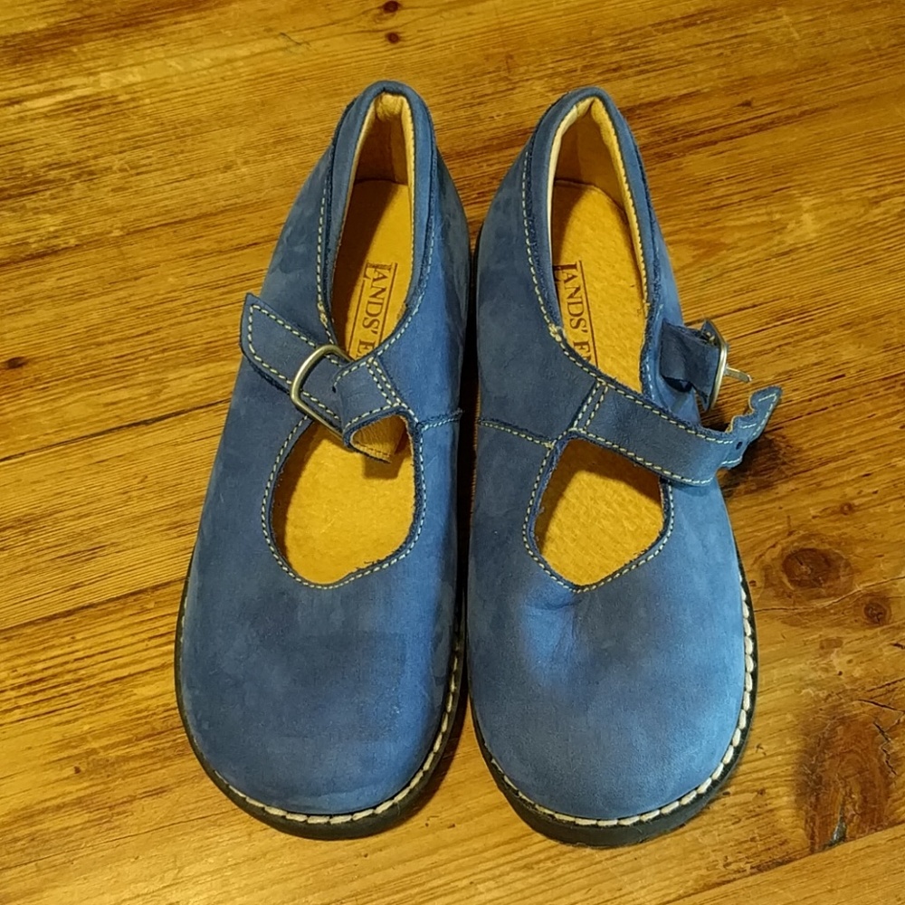**SOLD**Land's End Suede Shoes**10**