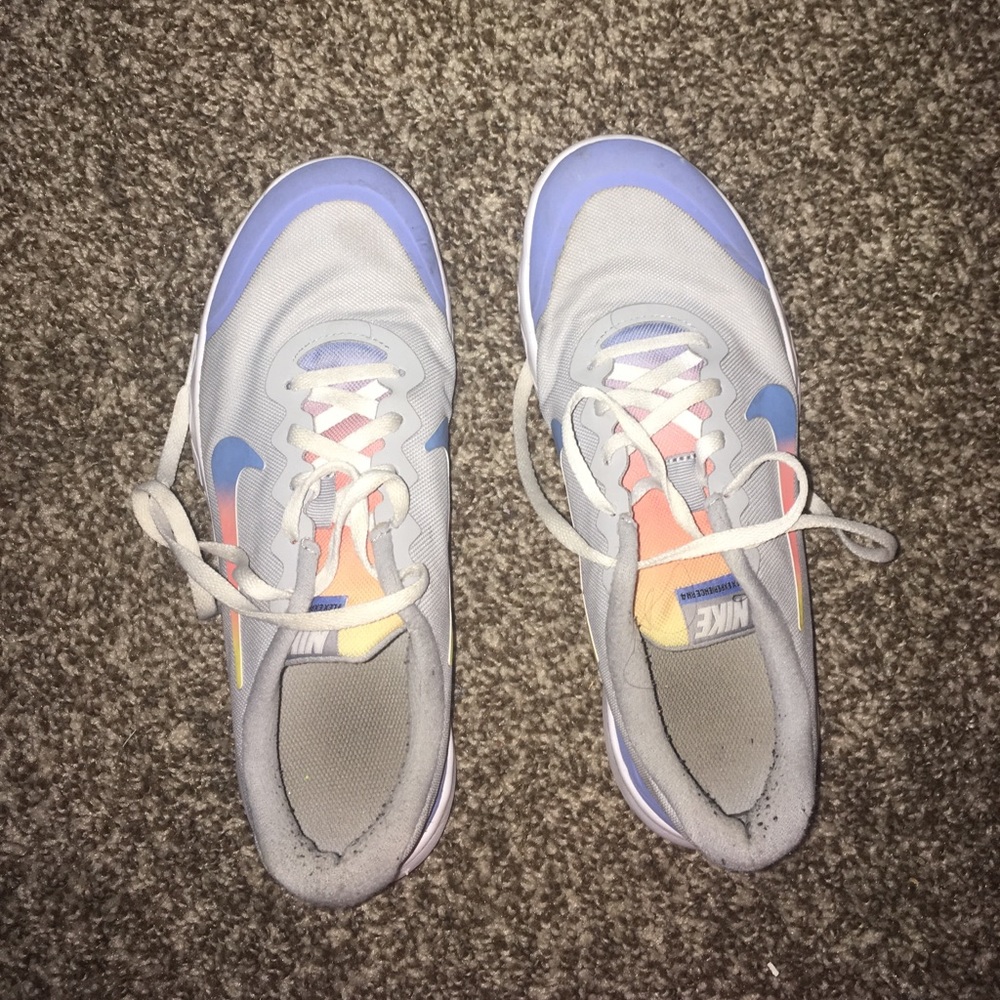 gently used nikes