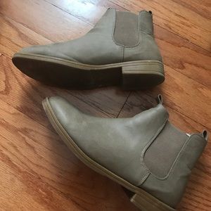Tan Chelsea Ankle Boots