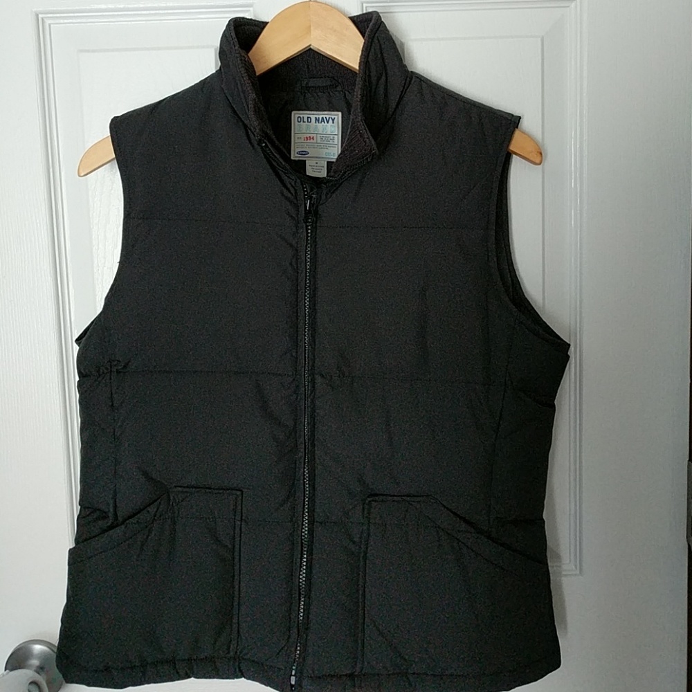 Black puffy vest