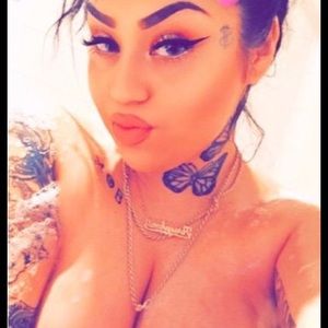 Meet your Posher, Lexys