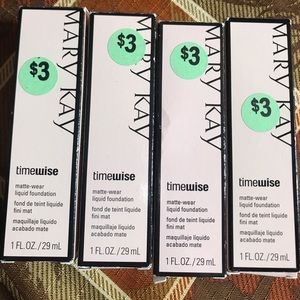 Matte-wear liquid foundation