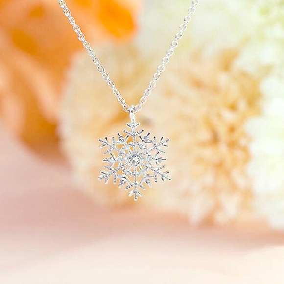 Winter Snowflake Necklace - Picture 3 of 4