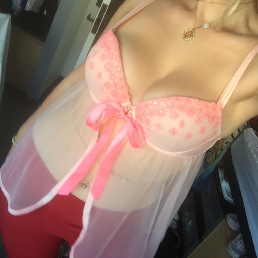 NWT Victoria's Secret lingerie set Bra & undies