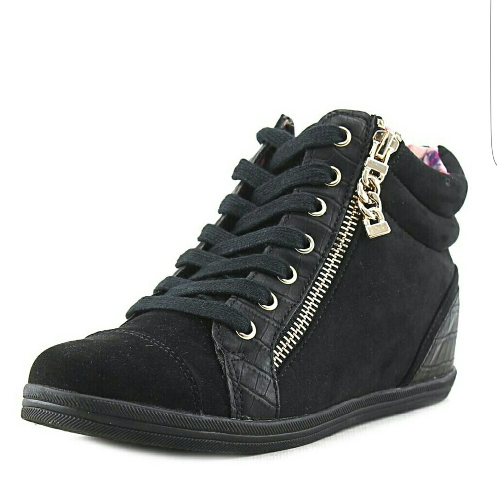Womens Call it Spring Sneakers