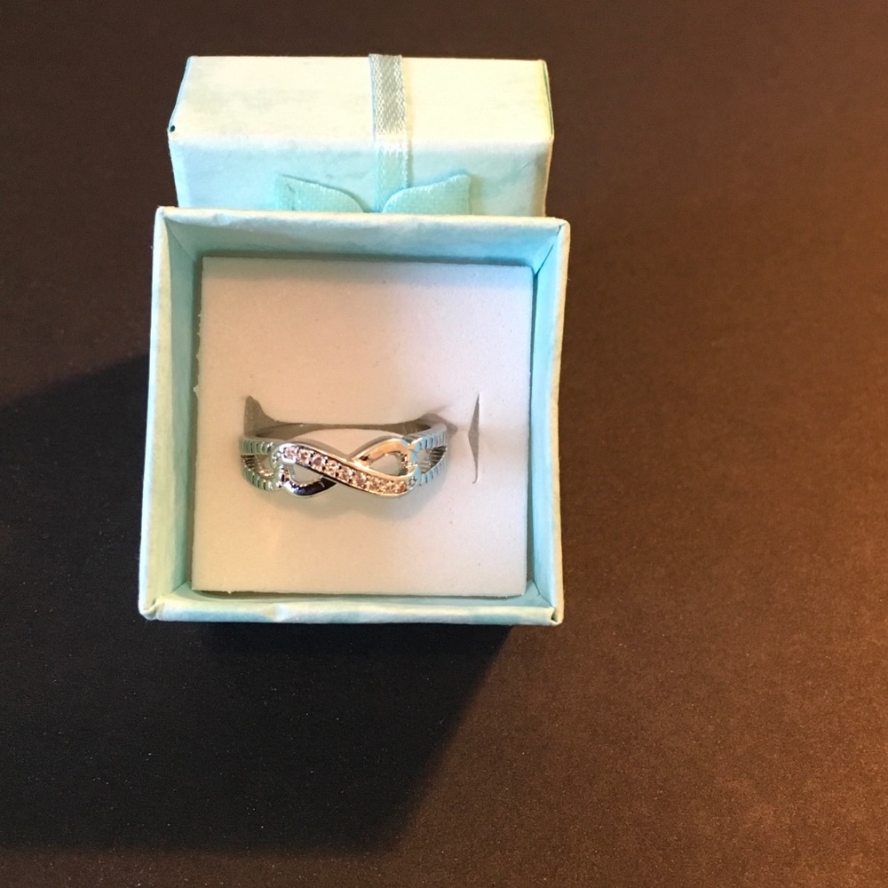 Sterling silver infinity ring
