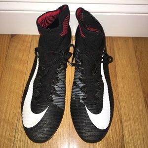 Nike Superfly 5 Soccer Cleats with bag and a box