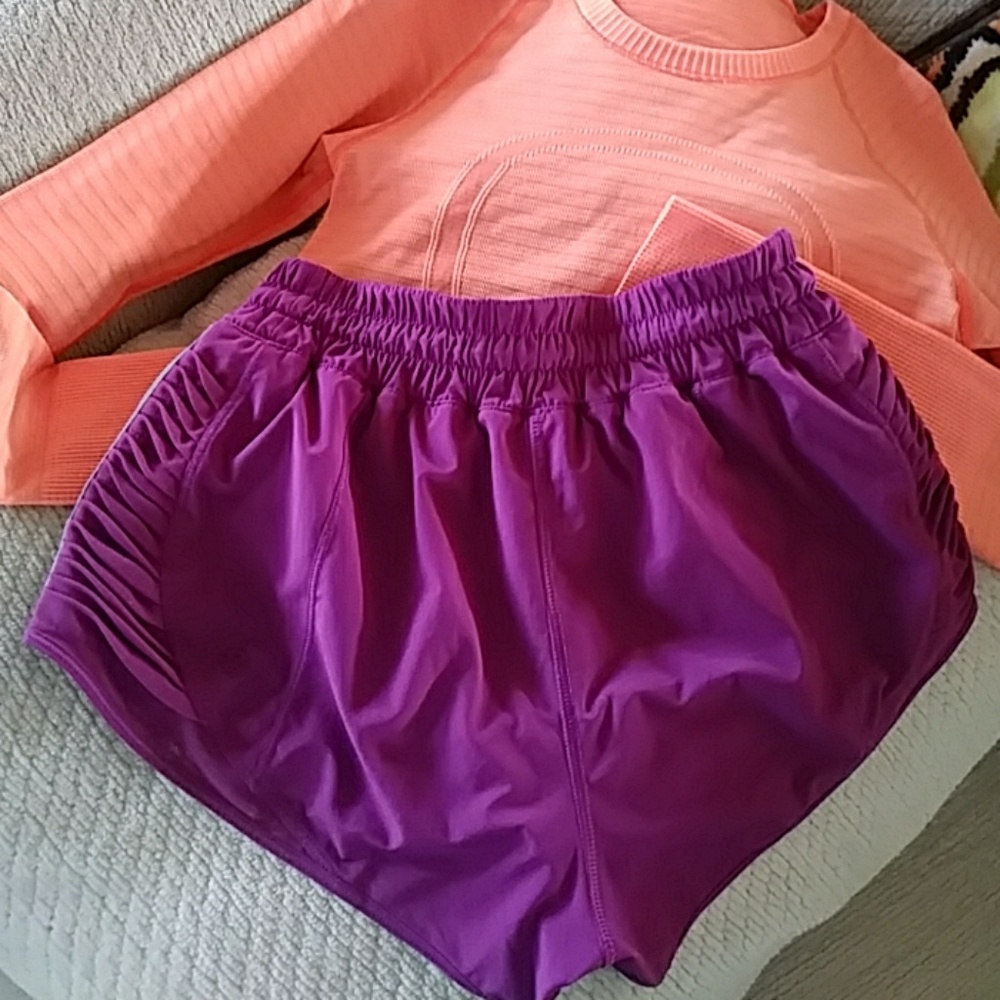 Lululemon size 4 running short:) EUC