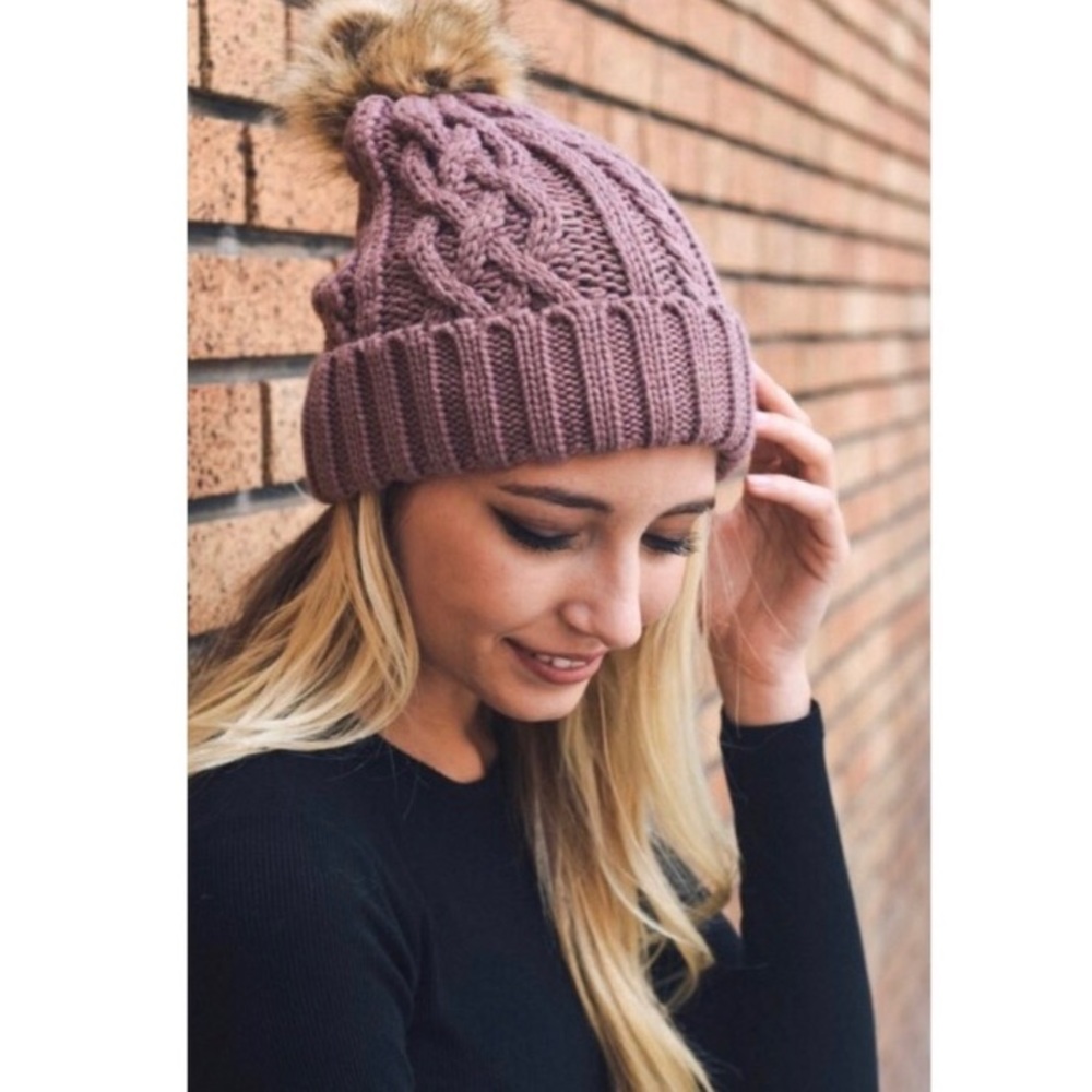 🍁Cable Knit Beanie🍁
