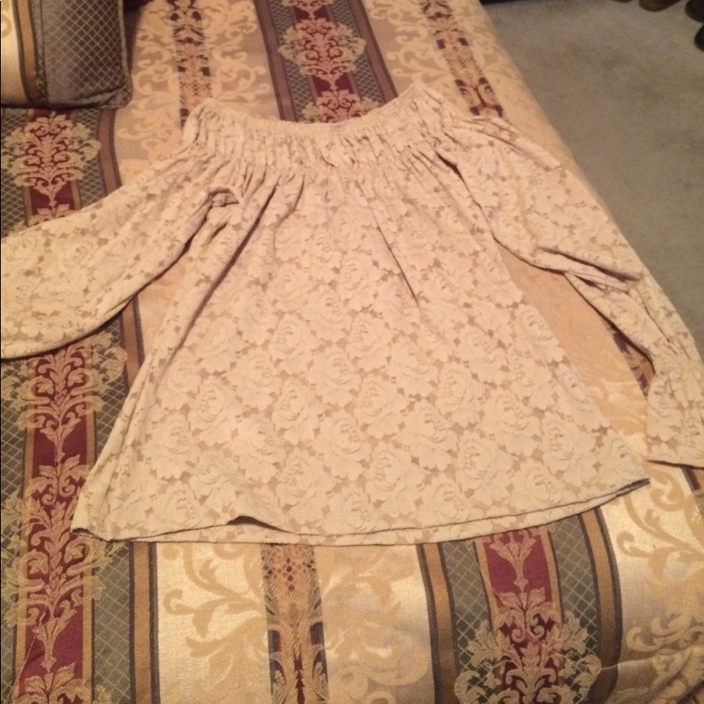 Off the shoulder lace shirt, runs small