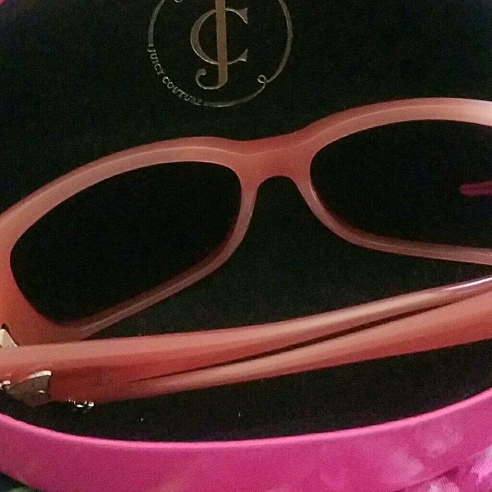 Juicy Couture sunglasses wit case