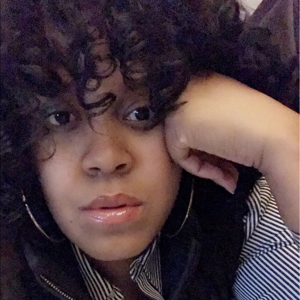 Meet your Posher, Sharhonda