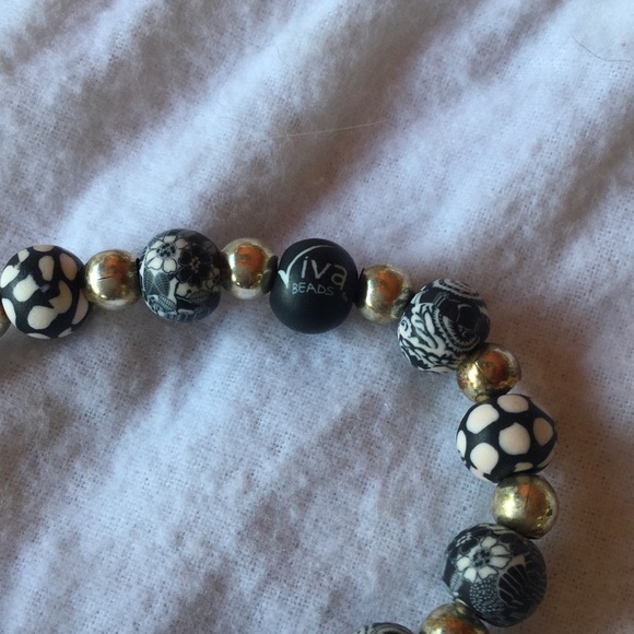 Viva Bead necklaces and bracelets - Picture 2 of 3