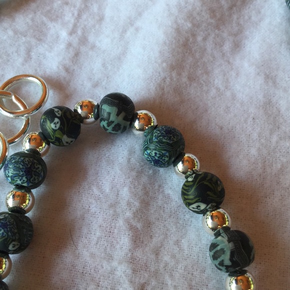 Viva Bead necklaces and bracelets - Picture 3 of 3