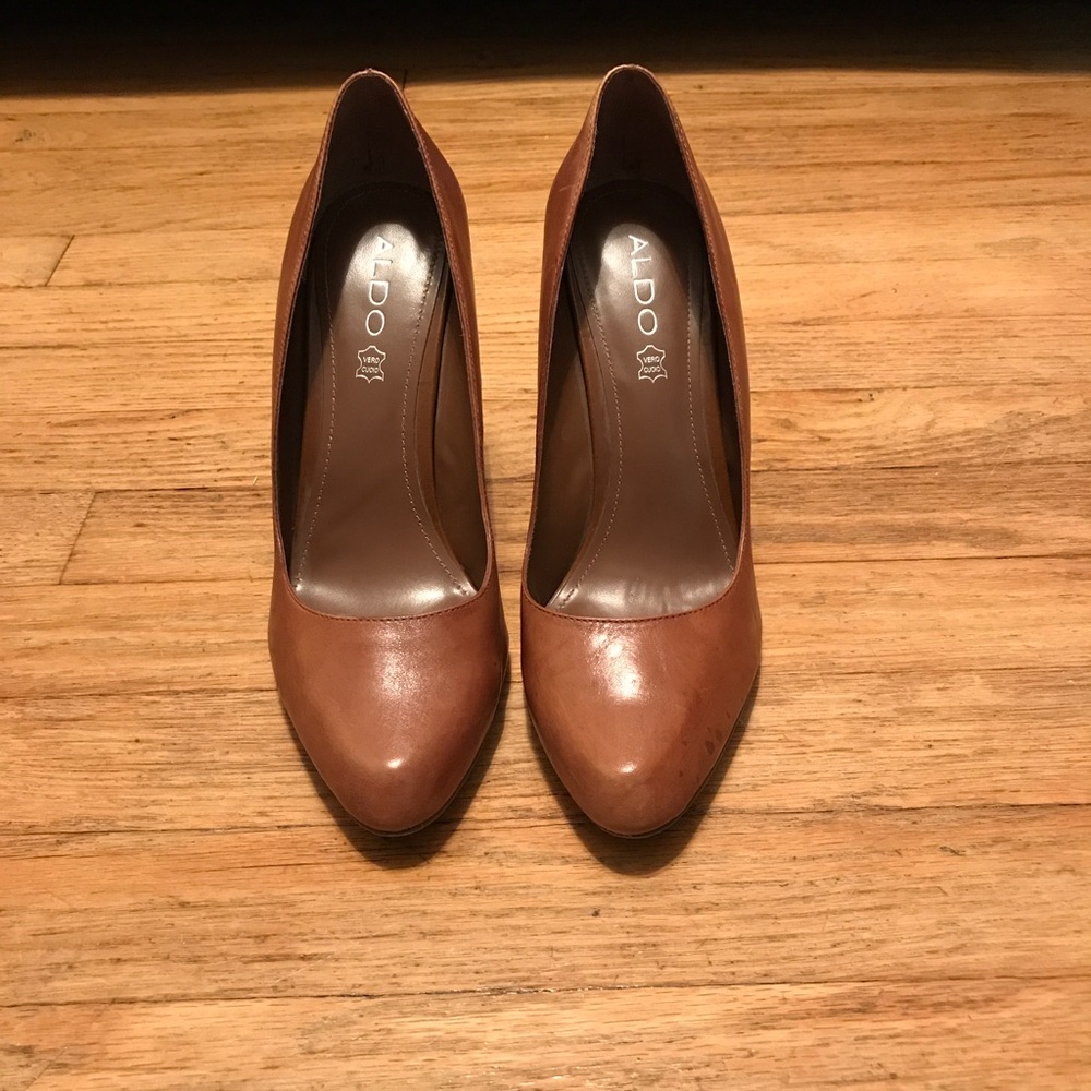 Aldo Classic Round Toe Pumps