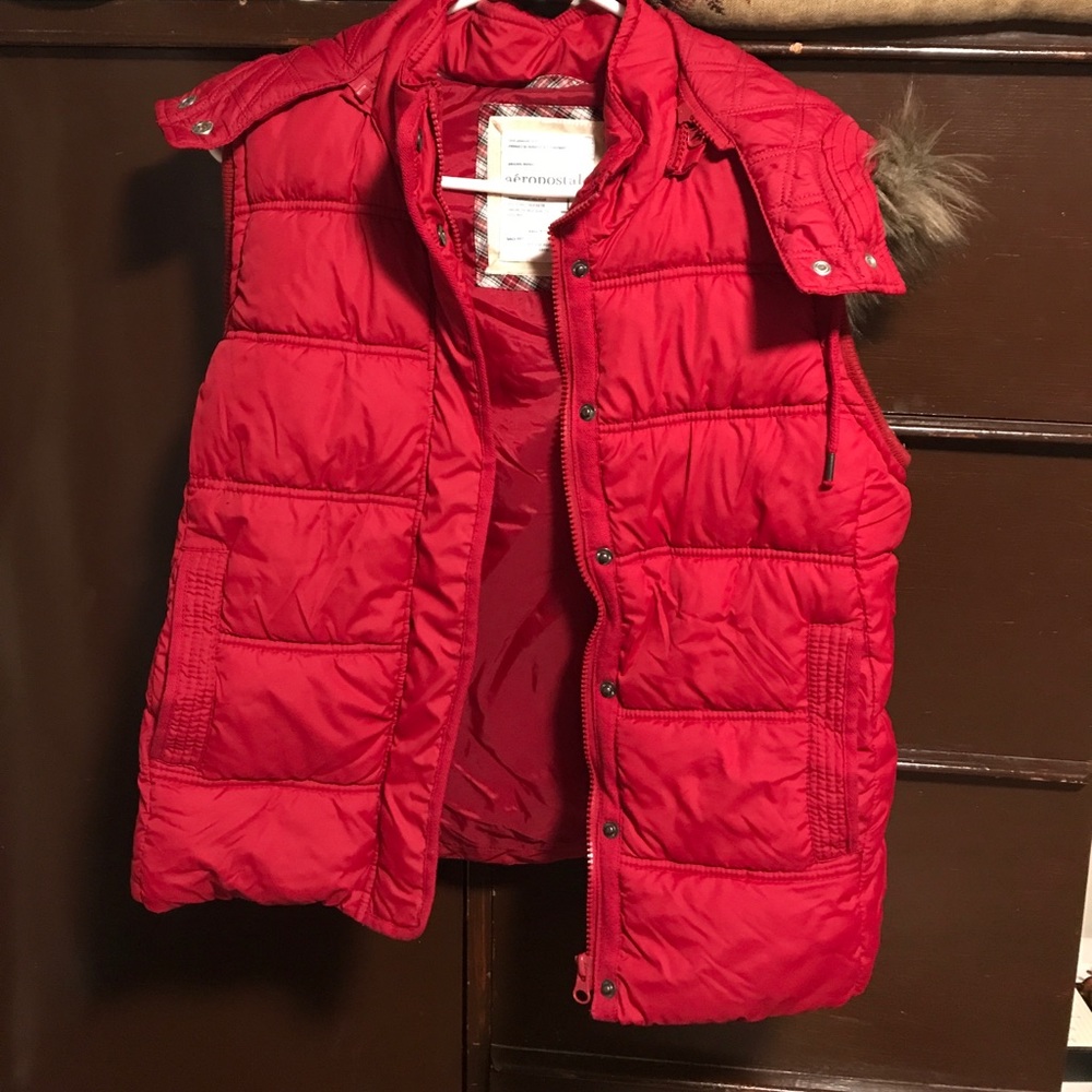 Aeropostale Red puffer vest with faux fur hood