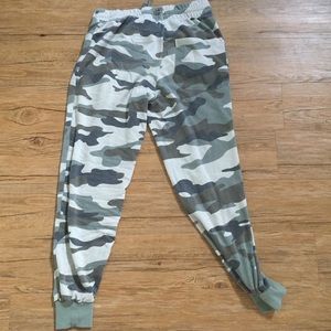 H&M camo joggers
