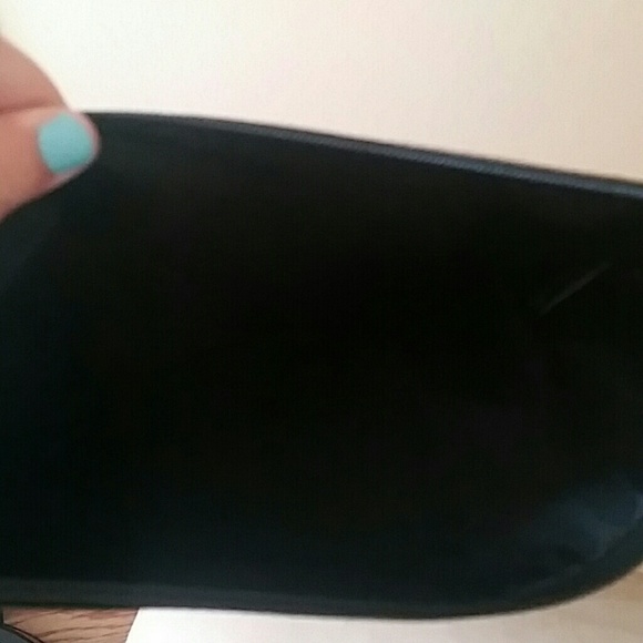 Oversized Macy's clutch - Picture 3 of 3