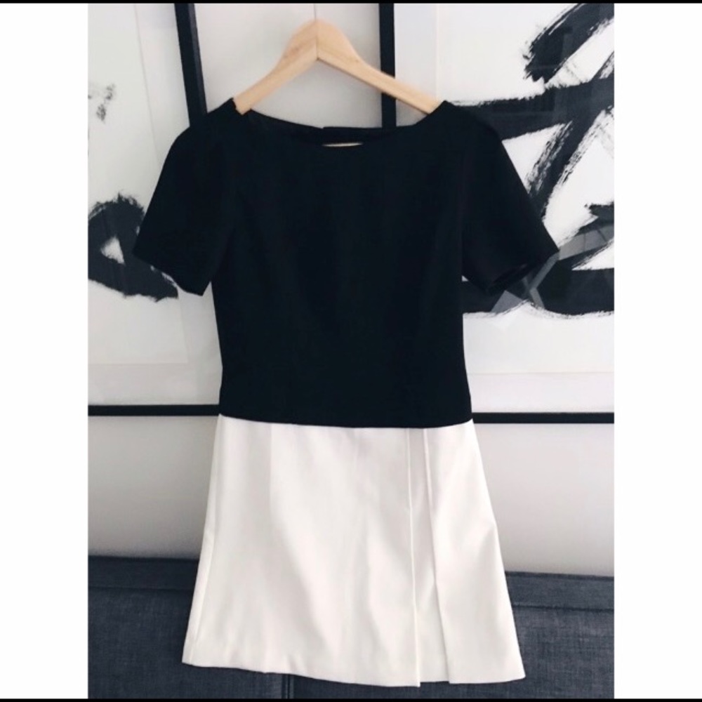 WHBM WHITE HOUSE BLACK MARKET CLASSY DRRSS