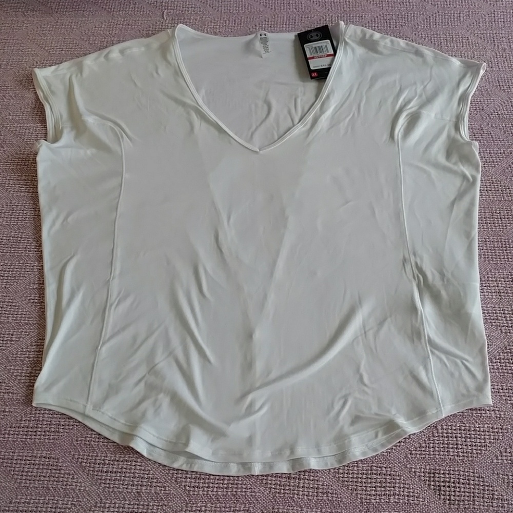 NEW Under Armour Loose Studio Tee.