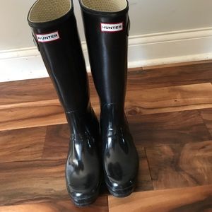 Hunter tall black boots