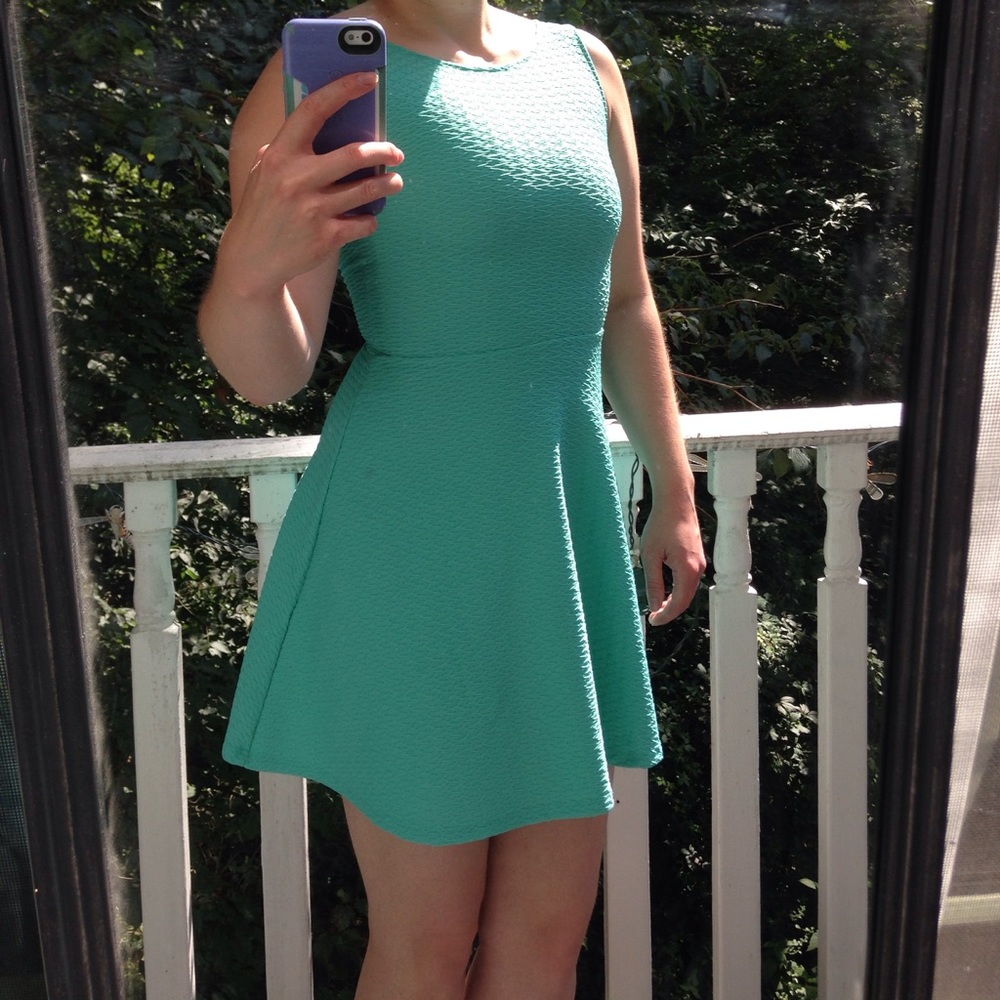 ✨Adorable Stretchy Mint Mini Dress ✨