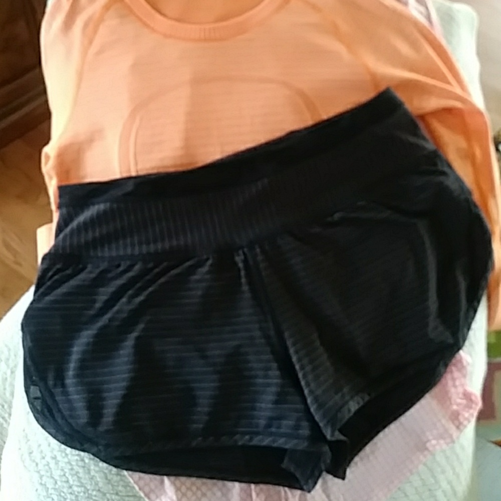 Black/gold stripe lulu runnung shorts:) size 4
