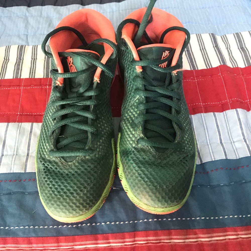 Used used Nike Kyrie sneakers