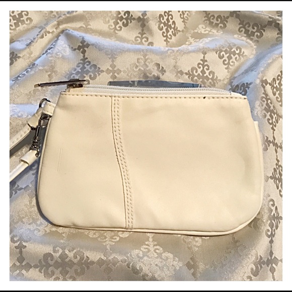 Ivory Wristlet - Picture 4 of 6