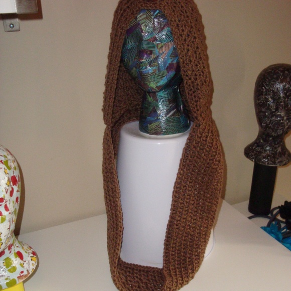 Amazing Cozy Cowl Hood & Wrist Warmer display picture 1