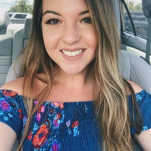 Meet your Posher, Linzey