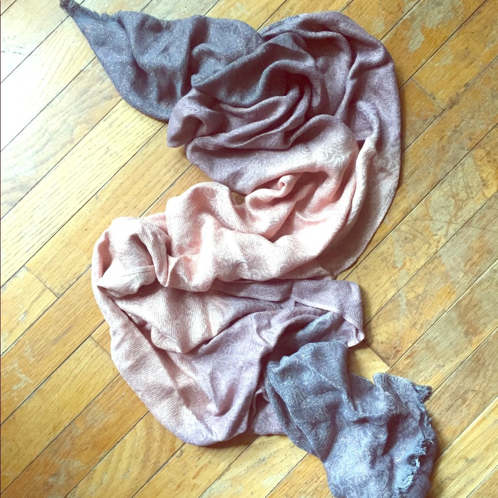 Pretty pink/grey scarf
