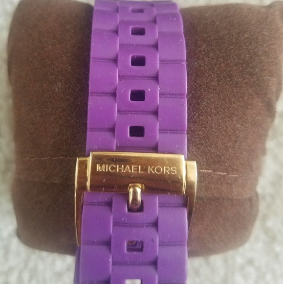 Michael Kors Watch - Picture 3 of 6