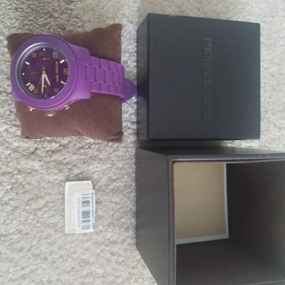 Michael Kors Watch - Picture 4 of 6