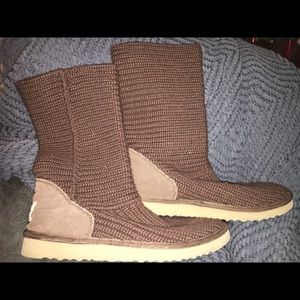 Brown knit sweater UGGs size 9