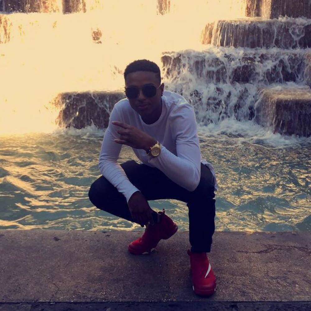 Meet your Posher, Cameron